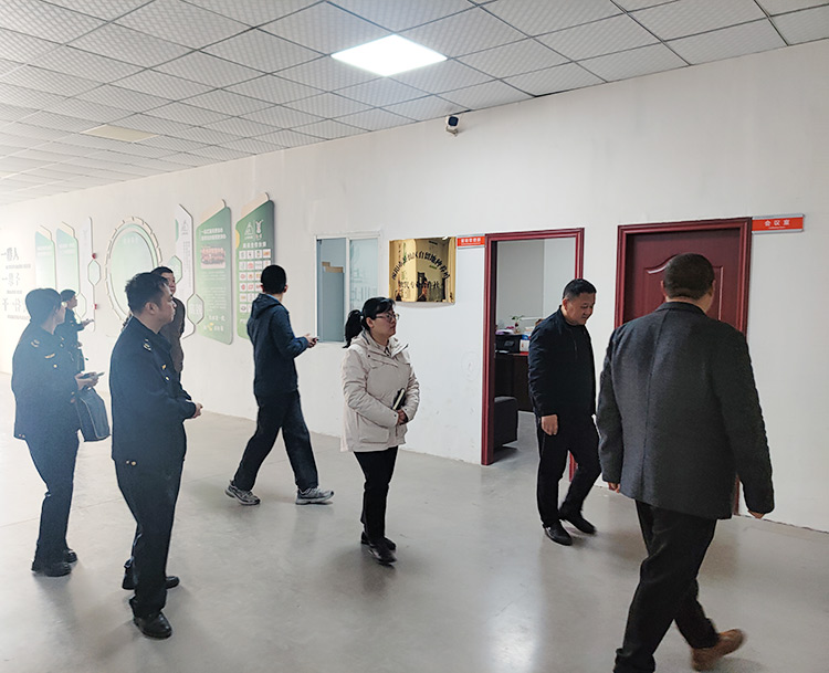 涪城区教体局、市场监管局参观考察“食安快检室”